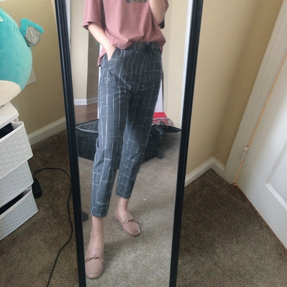 Plaid Tapered Gray Pants - Picture 5 of 5